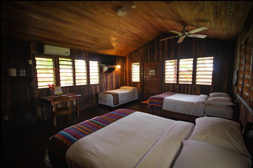 Windy Hill Resort San Ignacio Bagian luar foto